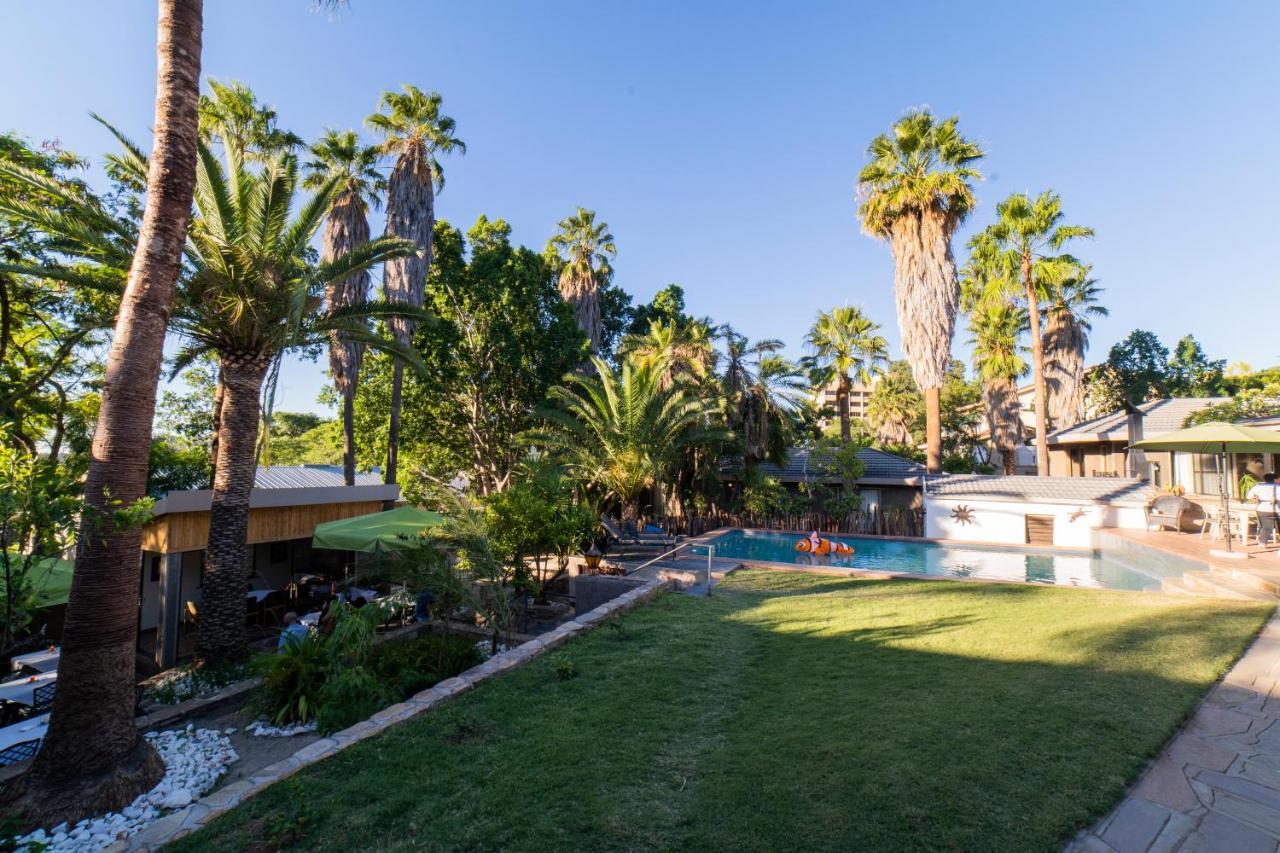 Hotel Pension Palmquell Klein Windhoek Exterior photo